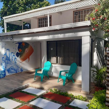 Joebi'S House Walking Distance To Rocky Cay Beach Ideal For Families Or Groups Buenavista  Eksteriør billede